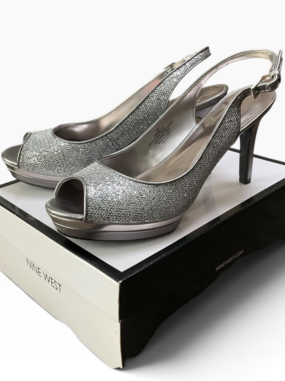 Nine West Women’s  Silver Glitter Peep-Toe Slingback Heels Size 8 EUC